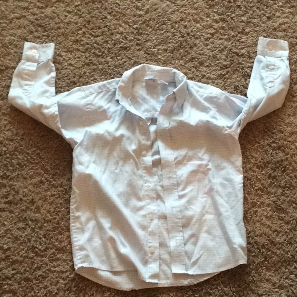 White button down shirt! Size 5 kids
